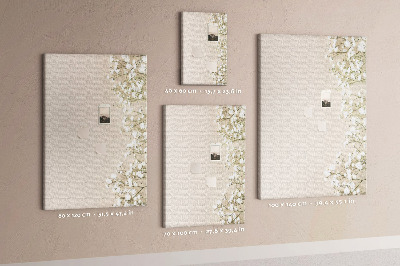 Pinnwand mit Motiv zarte Blüten auf neutralem Hintergrund
