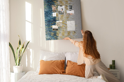 Kork-Pinnwand mit Motiv Goldene Linien vor dem blauen Meer