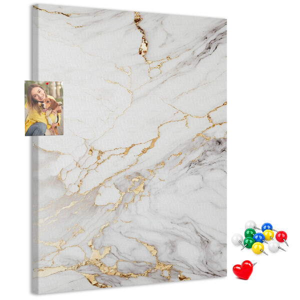 Bedruckte Korkplatte mit elegantem Marmormuster und Goldadern