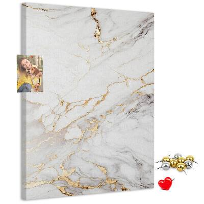 Bedruckte Korkplatte mit elegantem Marmormuster und Goldadern