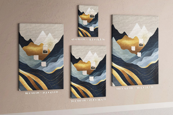 Pinnwand mit dem Motiv goldene Berge in einem friedlichen Tal