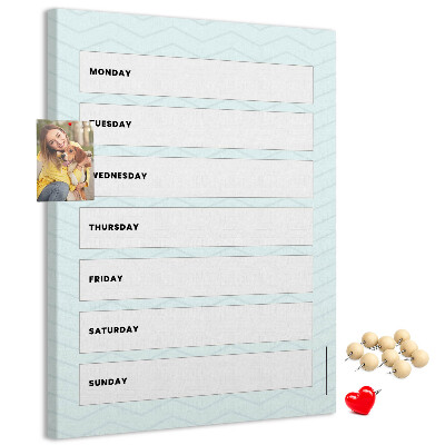 Pinnwand mit geometrischem Wochenplaner