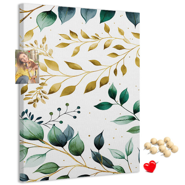 Pinnwand mit Motiv goldene Blätter auf hellem Hintergrund
