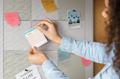 Bedruckte Korkplatte Jahresplaner im minimalistischen Design