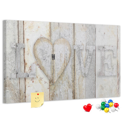 Korkbild mit dem Wort Liebe als Holzplakette