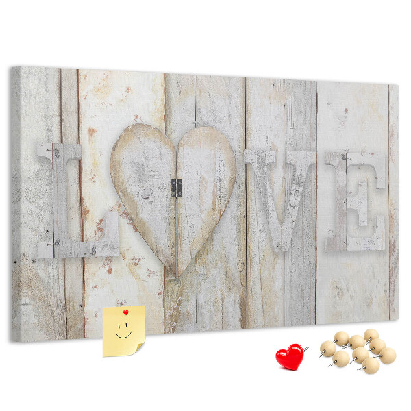 Korkbild mit dem Wort Liebe als Holzplakette