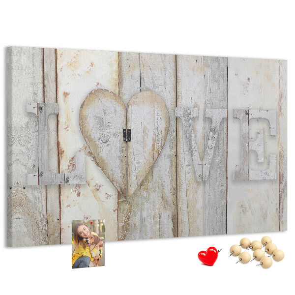Korkbild mit dem Wort Liebe als Holzplakette