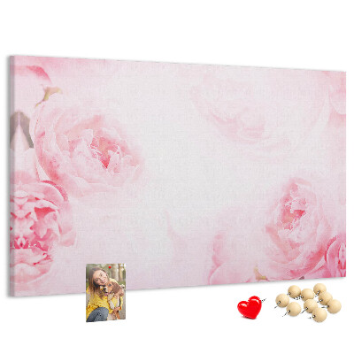Korktafel mit Motiv zarte rosa Blüten auf hellem Hintergrund