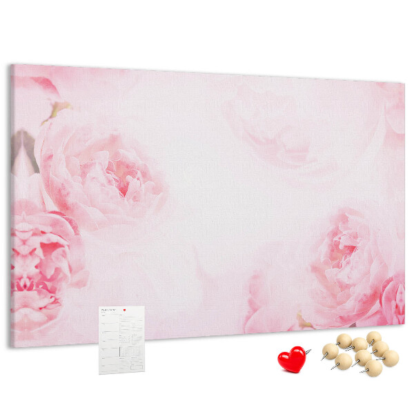 Korktafel mit Motiv zarte rosa Blüten auf hellem Hintergrund
