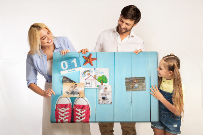 Korktafel mit Motiv Sommererinnerungen auf blauem Hintergrund