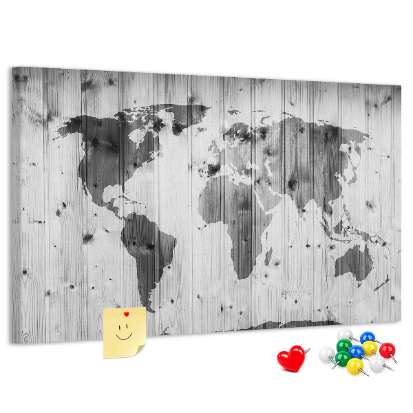 Weltkarte mit Korkrückwand auf einem Hintergrund aus Holzbrettern