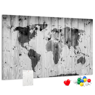 Weltkarte mit Korkrückwand auf einem Hintergrund aus Holzbrettern