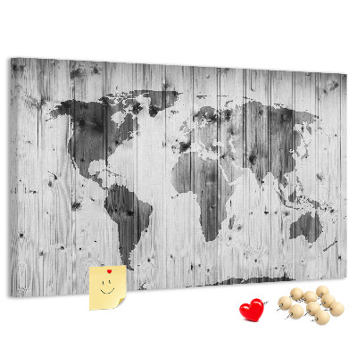 Weltkarte mit Korkrückwand auf einem Hintergrund aus Holzbrettern