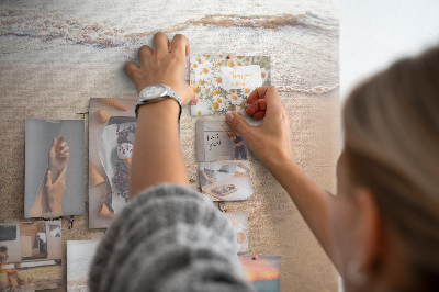 Bild mit Korkrückwand mit dem Motiv Veränderungen, die in den Strandsand geschrieben stehen