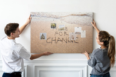 Bild mit Korkrückwand mit dem Motiv Veränderungen, die in den Strandsand geschrieben stehen