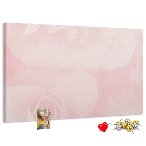 Korkbild mit zarten rosa Rosen im Hintergrund