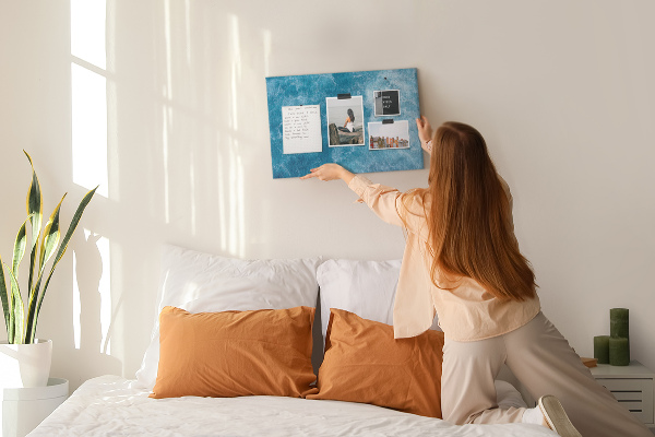 Kork-Pinnwand mit Motiv Das tiefe Blau der Meereswellen und des Schaums