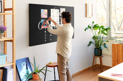 Korktafel mit Motiv Zeit für ein Abenteuer in den Bergen