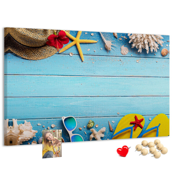Kork-Pinnwand mit Motiv Sommerurlaub am Strand und Accessoires