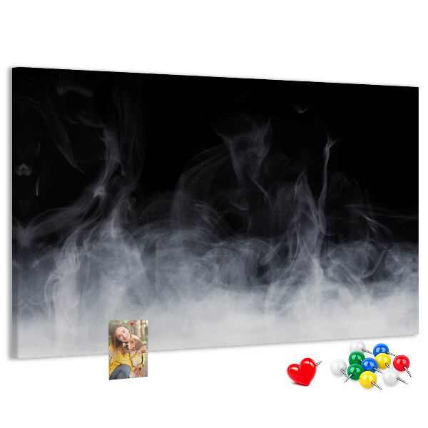 Korktafel mit Motiv sinnlicher Tanz des Nebels vor schwarzem Hintergrund