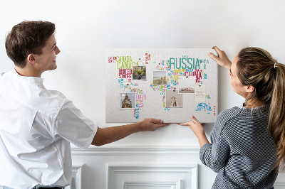 Korkbild Weltkarte mit farbigen Ländernamen