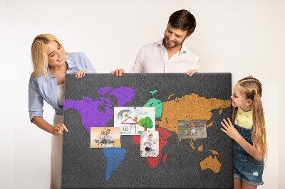Weltkarte mit Korkrückwand farbenfrohes Design auf dunklem Hintergrund