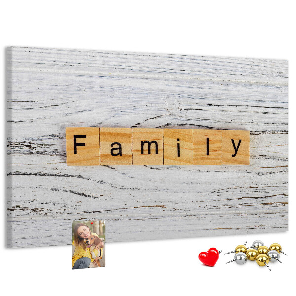 Korktafel mit Motiv Familienerinnerungen auf Holzgrund