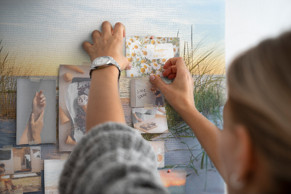 Bild mit Korkrückwand Sonnenuntergang über Strand und Dünen