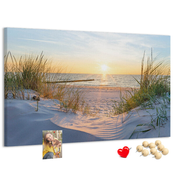 Bild mit Korkrückwand Sonnenuntergang über Strand und Dünen