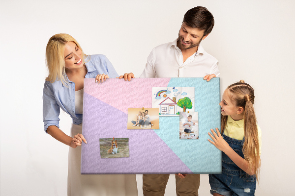 Korktafel mit geometrischem Pastellformen-Motiv