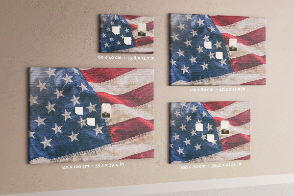 Korktafel mit Motiv der amerikanischen Flagge mit markanten Sternen