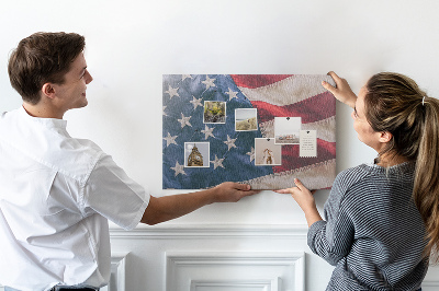 Korktafel mit Motiv der amerikanischen Flagge mit markanten Sternen