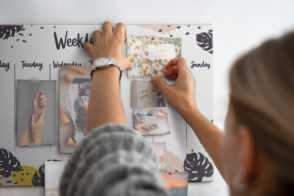 Wochenplaner aus Kork mit Tropical Leaf Motiv