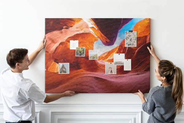 Korktafel mit Motiv Rote Felsen und blauer Himmel