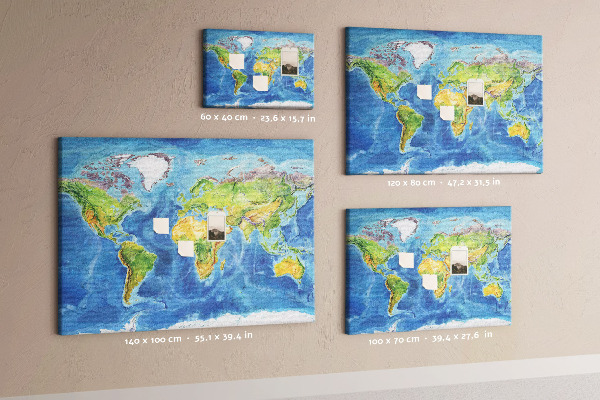 Weltkarte mit Korkrückwand in Pastellfarben