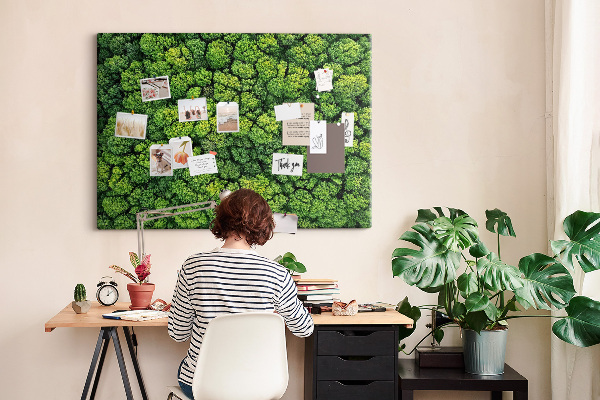 Wandbild mit Korkrückwand grüner Wald mit dichter Vegetation