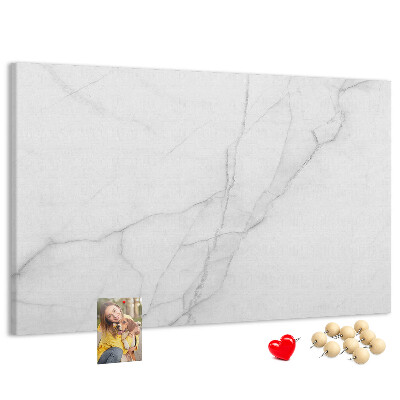 Bild mit Korkrückwand mit elegantem Marmormuster in Weißtönen