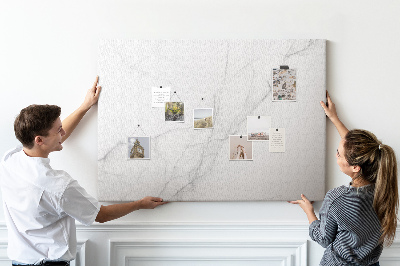 Bild mit Korkrückwand mit elegantem Marmormuster in Weißtönen