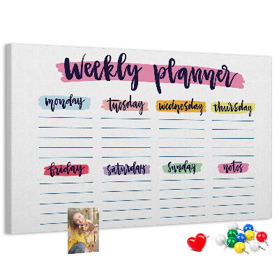 Wochenplaner mit Korkrückwand und farbigen Akzenten
