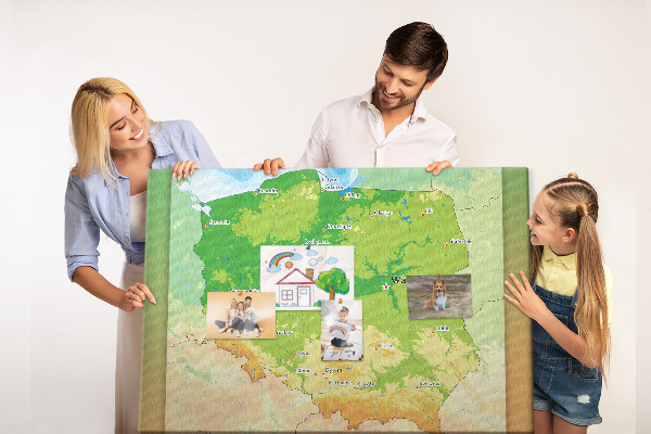 Korkbild Karte von Polen mit markierter Stadt Warschau
