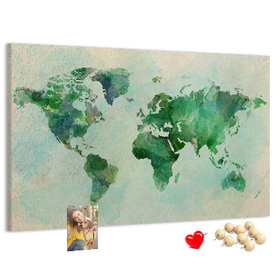 Korktafel mit Motiv einer grünen Aquarell-Weltkarte
