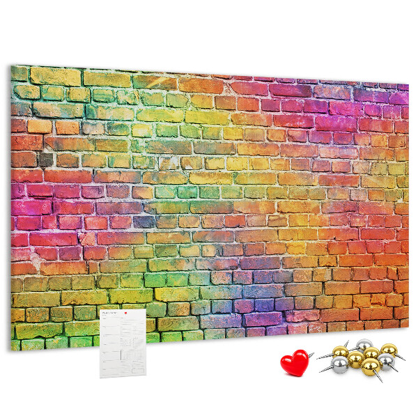 Korkbild mit buntem Backsteinmauer-Motiv im Regenbogen-Design