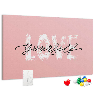 Kork-Pinnwand mit Motiv Selbstliebe auf rosa Hintergrund