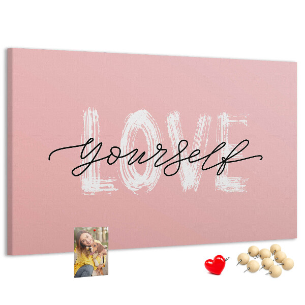 Kork-Pinnwand mit Motiv Selbstliebe auf rosa Hintergrund