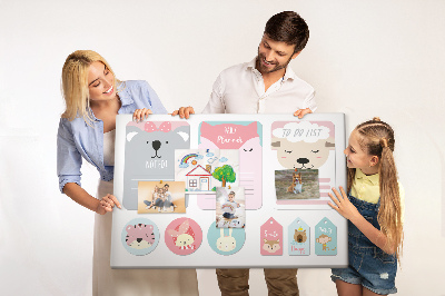 Korktafel mit bunten Tiermotiven für Notizen