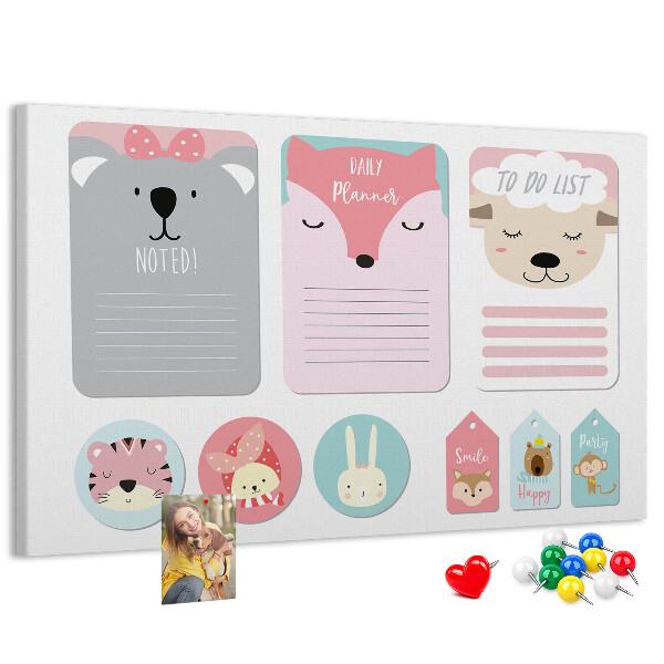 Korktafel mit bunten Tiermotiven für Notizen