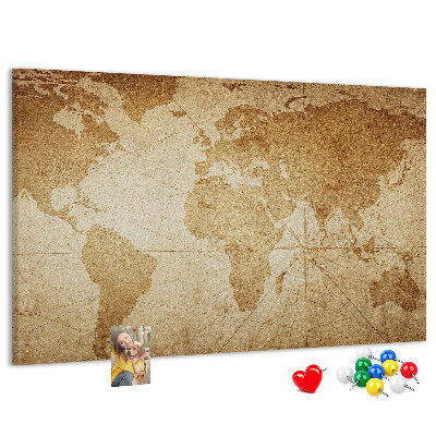 Antike Weltkarte mit Korkrückwand auf braunem Hintergrund