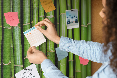Pinnwand aus Kork mit Motiv grüner Bambusstängel in natürlicher Anordnung