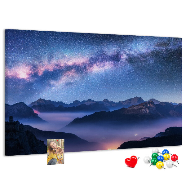 Korkbild Nachthimmel über einer Berglandschaft