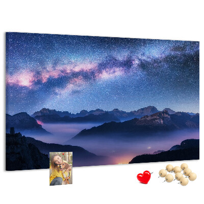 Korkbild Nachthimmel über einer Berglandschaft